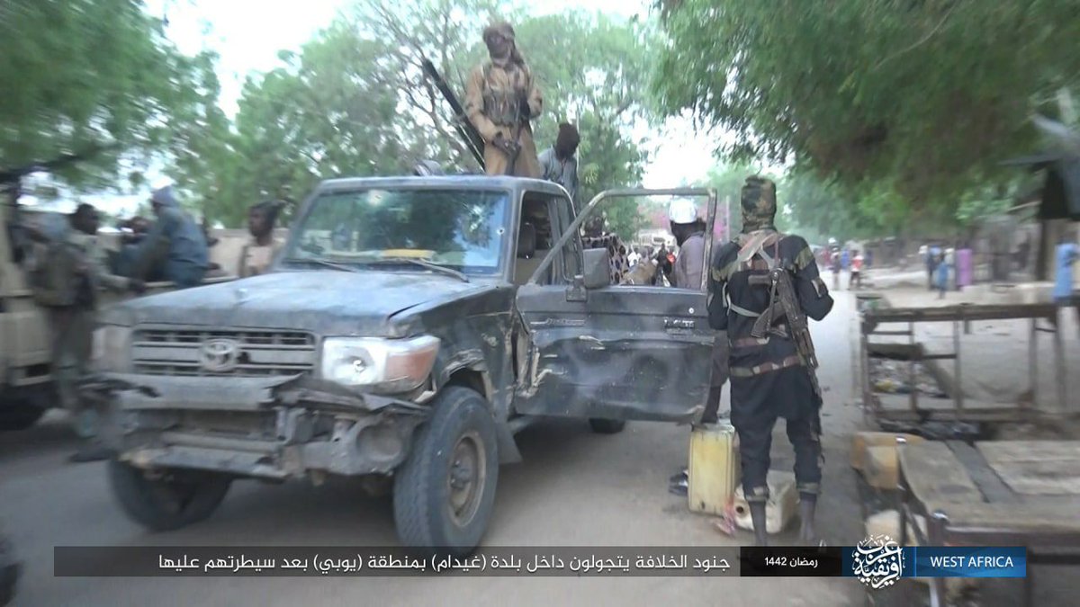 Nigeria: ISWAP released a new photoset after taking control of the town called Geidam in Yobe. Militants appear to be armed with standard AKM(S)/T56 rifles as usual. Also a PK(M) pattern GPMG —could be a Bulgarian Arsenal MG— and technicals with KPV and W85 HMG can be seen