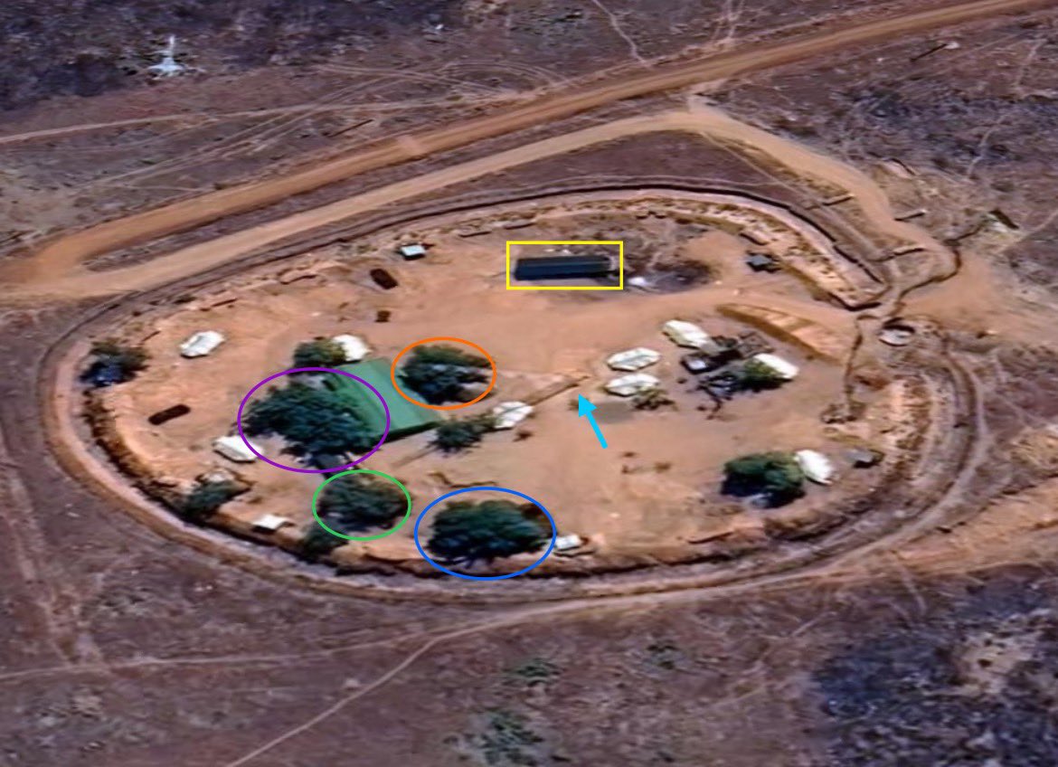 Geolocalização de um ataque do JNIM ao posto avançado de Kpékankandi, no Togo, filmado por um drone a oeste do posto avançado. Este posto avançado está localizado a menos de 250 metros da fronteira com Burkina Faso. (10.9865000, 0.6356389)Fonte: @WerbCharlie Togo: Também foi divulgada hoje pelo JNIM uma filmagem de drone de um ataque a um posto avançado militar em Kpékankandi