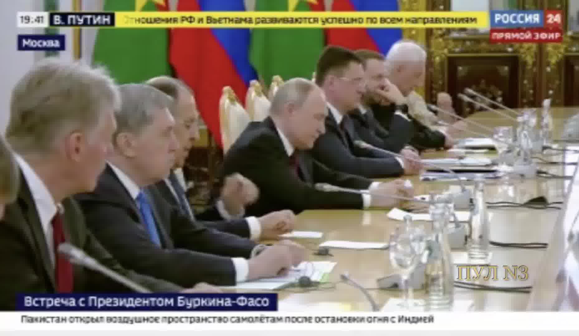 Putin met with the head of Burkina Faso junta Ibrahim Traore in Kremlin