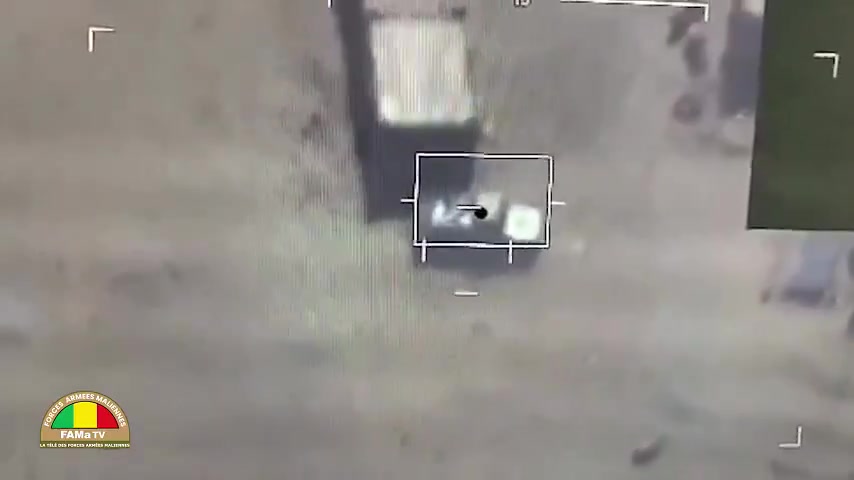 Las Fuerzas Armadas de Mali (FAMa) han publicado imágenes de los ataques aéreos que llevaron a cabo contra objetivos en la región de Kidal como parte de sus operaciones antiterroristas.