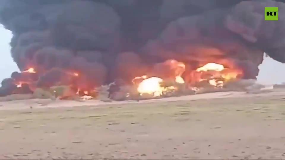 Forças Armadas do Mali lançam ataques com drones contra depósitos de combustível e vários esconderijos de militantes - imagens de mídia social - supostamente visando o JNIM na região de Timbuktu