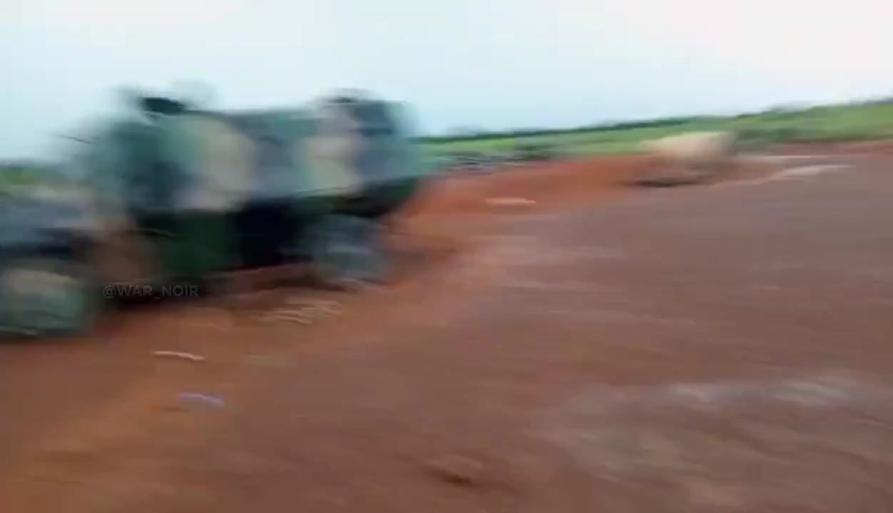 Burkina Faso : Al-Qaeda in Sahel (JNIM) raided Burkinabe Army base in Gomboro, Sourou Province. Mlitants seemingly captured at least one France-made  ACMAT Bastion 4x4 APC  (Armored Personnel Carrier) as well