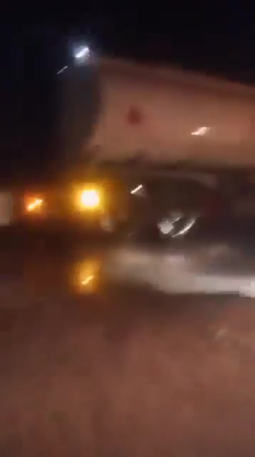 Mali: Fuel tankers from Senegal were set on fire overnight in Kolokani, on the Kayes–Bamako road