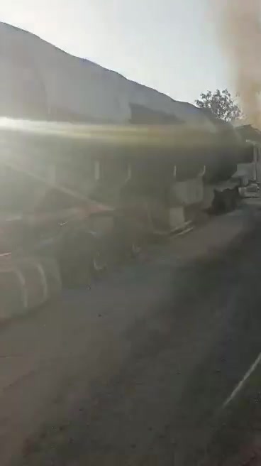 Jnım militants returned to show the burned tankers. As far as I can count, 41 fuel tankers were burned in the ambush between Zegoua and Sikasso