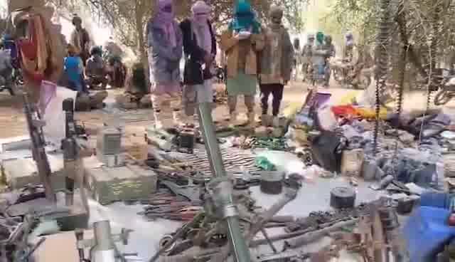 Mali: JNIM launches a counter-offensive against Daesh in the Arbinda area. They have driven them out, killing four and seizing their weapons.