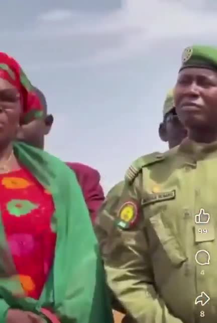 El coronel Ibro Amadou Bacharou declaró ayer que Níger debe prepararse para la guerra contra Francia. La junta militar acusa regularmente a Benín, Costa de Marfil y Francia de financiar a militantes en la región.