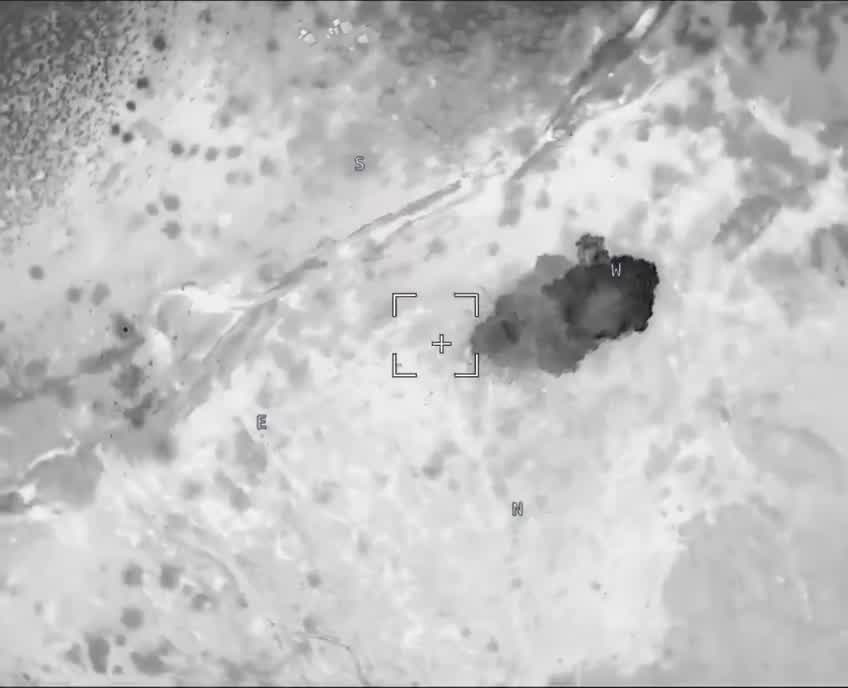 The Malian army carried out an airstrike on militants traveling by motorcycle in the Ménaka region