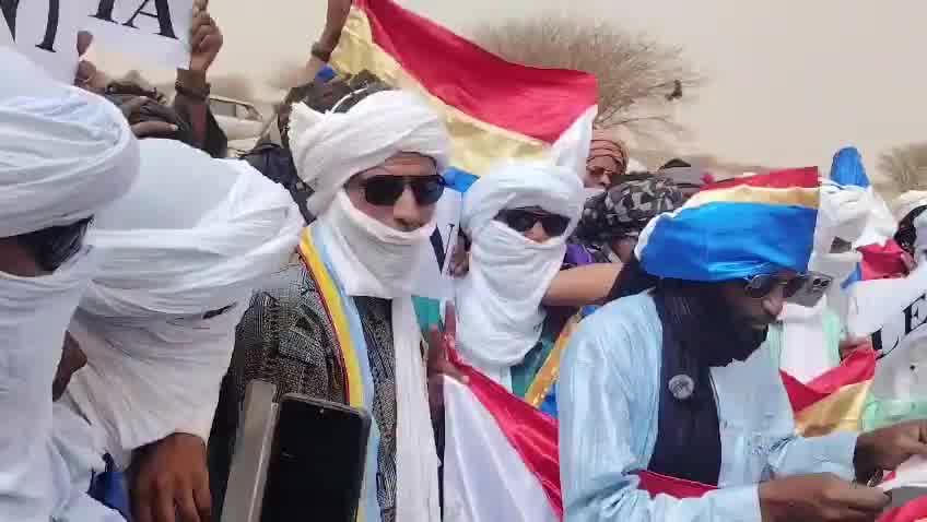 Demonstrations took place in Telhandak in the Kidal region this morning, May 24, 2026, to protest violations committed by the Malian army and the Russian Africa Corps against civilians in Azawad, as well as the use of banned cluster munitions during recent operations in Kidal and Timbuktu.
