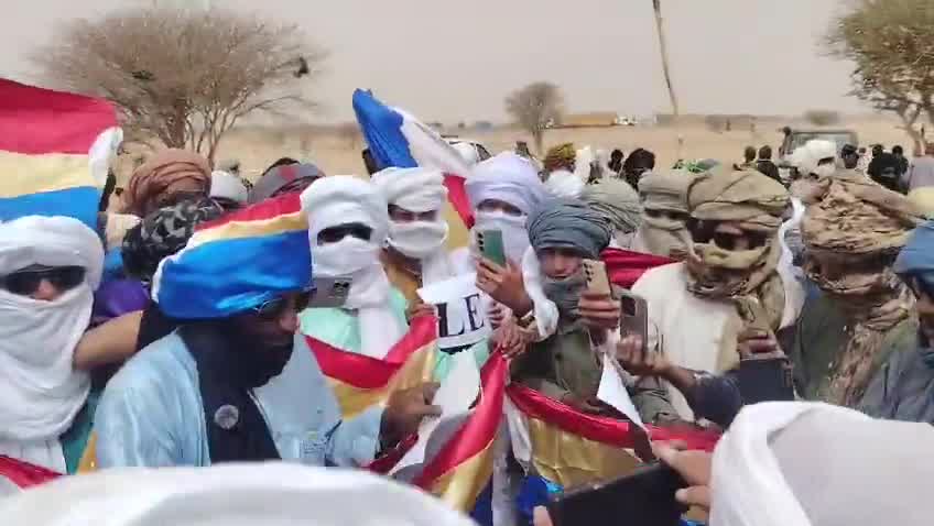 Demonstrations took place in Telhandak in the Kidal region this morning, May 24, 2026, to protest violations committed by the Malian army and the Russian Africa Corps against civilians in Azawad, as well as the use of banned cluster munitions during recent operations in Kidal and Timbuktu.