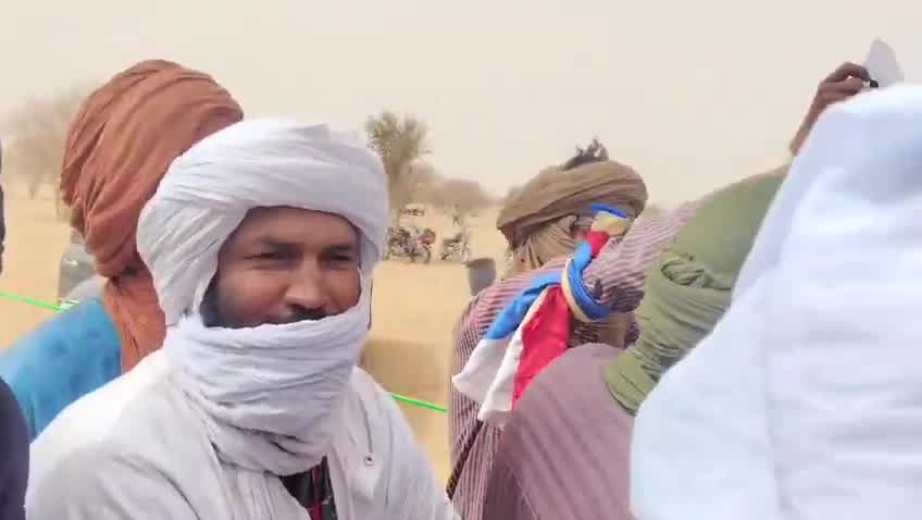 Demonstrations took place in Telhandak in the Kidal region this morning, May 24, 2026, to protest violations committed by the Malian army and the Russian Africa Corps against civilians in Azawad, as well as the use of banned cluster munitions during recent operations in Kidal and Timbuktu.