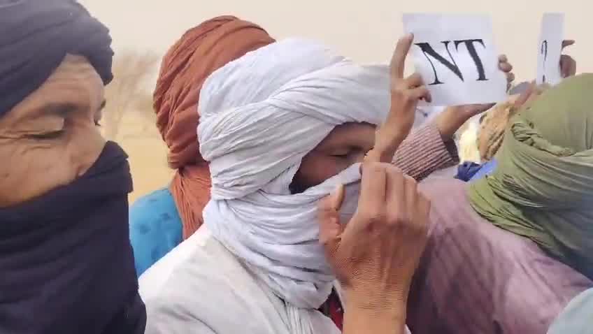 Demonstrations took place in Telhandak in the Kidal region this morning, May 24, 2026, to protest violations committed by the Malian army and the Russian Africa Corps against civilians in Azawad, as well as the use of banned cluster munitions during recent operations in Kidal and Timbuktu.