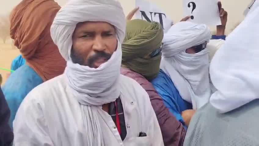 Demonstrations took place in Telhandak in the Kidal region this morning, May 24, 2026, to protest violations committed by the Malian army and the Russian Africa Corps against civilians in Azawad, as well as the use of banned cluster munitions during recent operations in Kidal and Timbuktu.