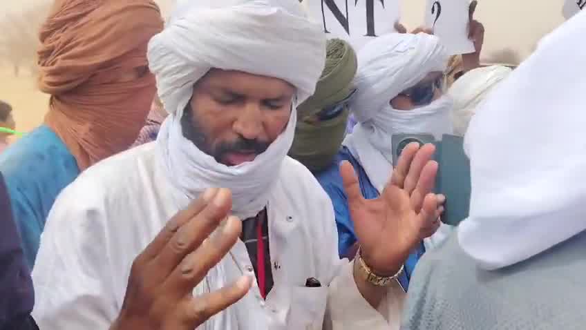 Demonstrations took place in Telhandak in the Kidal region this morning, May 24, 2026, to protest violations committed by the Malian army and the Russian Africa Corps against civilians in Azawad, as well as the use of banned cluster munitions during recent operations in Kidal and Timbuktu.