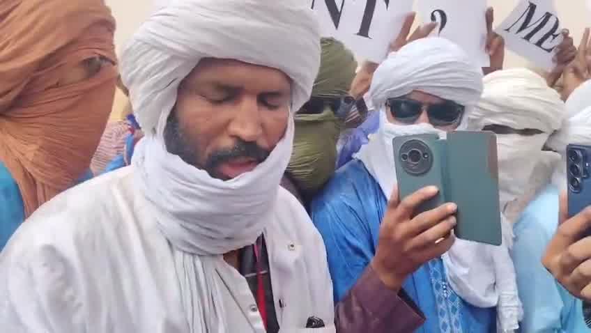 Demonstrations took place in Telhandak in the Kidal region this morning, May 24, 2026, to protest violations committed by the Malian army and the Russian Africa Corps against civilians in Azawad, as well as the use of banned cluster munitions during recent operations in Kidal and Timbuktu.