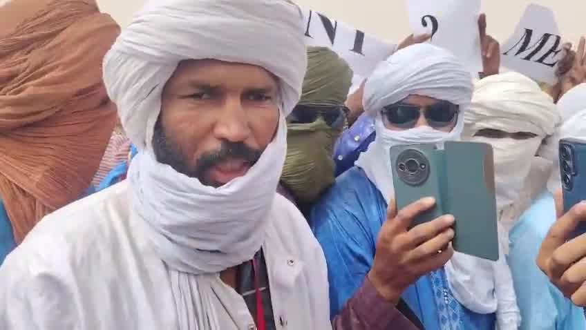 Demonstrations took place in Telhandak in the Kidal region this morning, May 24, 2026, to protest violations committed by the Malian army and the Russian Africa Corps against civilians in Azawad, as well as the use of banned cluster munitions during recent operations in Kidal and Timbuktu.