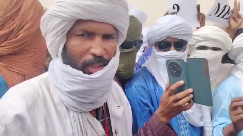 Demonstrations took place in Telhandak in the Kidal region this morning, May 24, 2026, to protest violations committed by the Malian army and the Russian Africa Corps against civilians in Azawad, as well as the use of banned cluster munitions during recent operations in Kidal and Timbuktu.