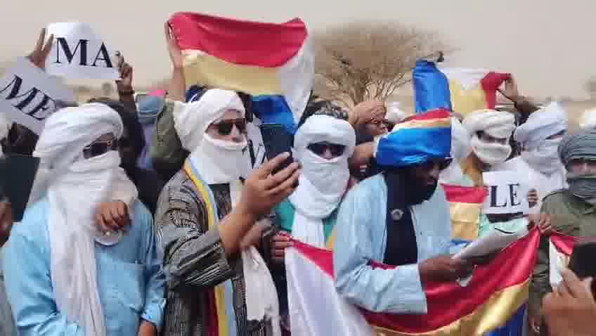 Demonstrations took place in Telhandak in the Kidal region this morning, May 24, 2026, to protest violations committed by the Malian army and the Russian Africa Corps against civilians in Azawad, as well as the use of banned cluster munitions during recent operations in Kidal and Timbuktu.
