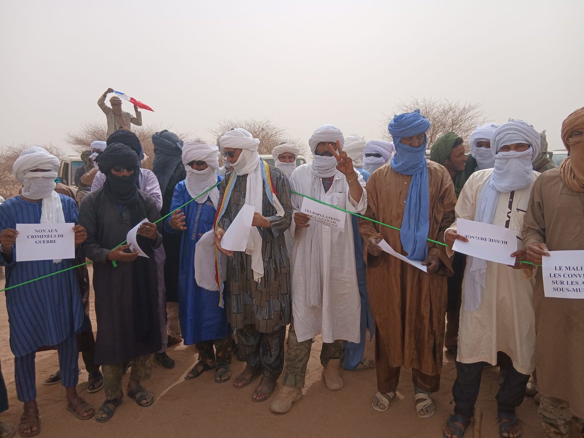 Demonstrations took place in Telhandak in the Kidal region this morning, May 24, 2026, to protest violations committed by the Malian army and the Russian Africa Corps against civilians in Azawad, as well as the use of banned cluster munitions during recent operations in Kidal and Timbuktu.