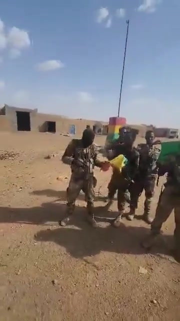 Mali: FLA/JNIM forces look to have withdrawn from Anefis and the town is back in FAMa/Africa Corps hands. The convoy continues to approach, and will likely arrive unharmed